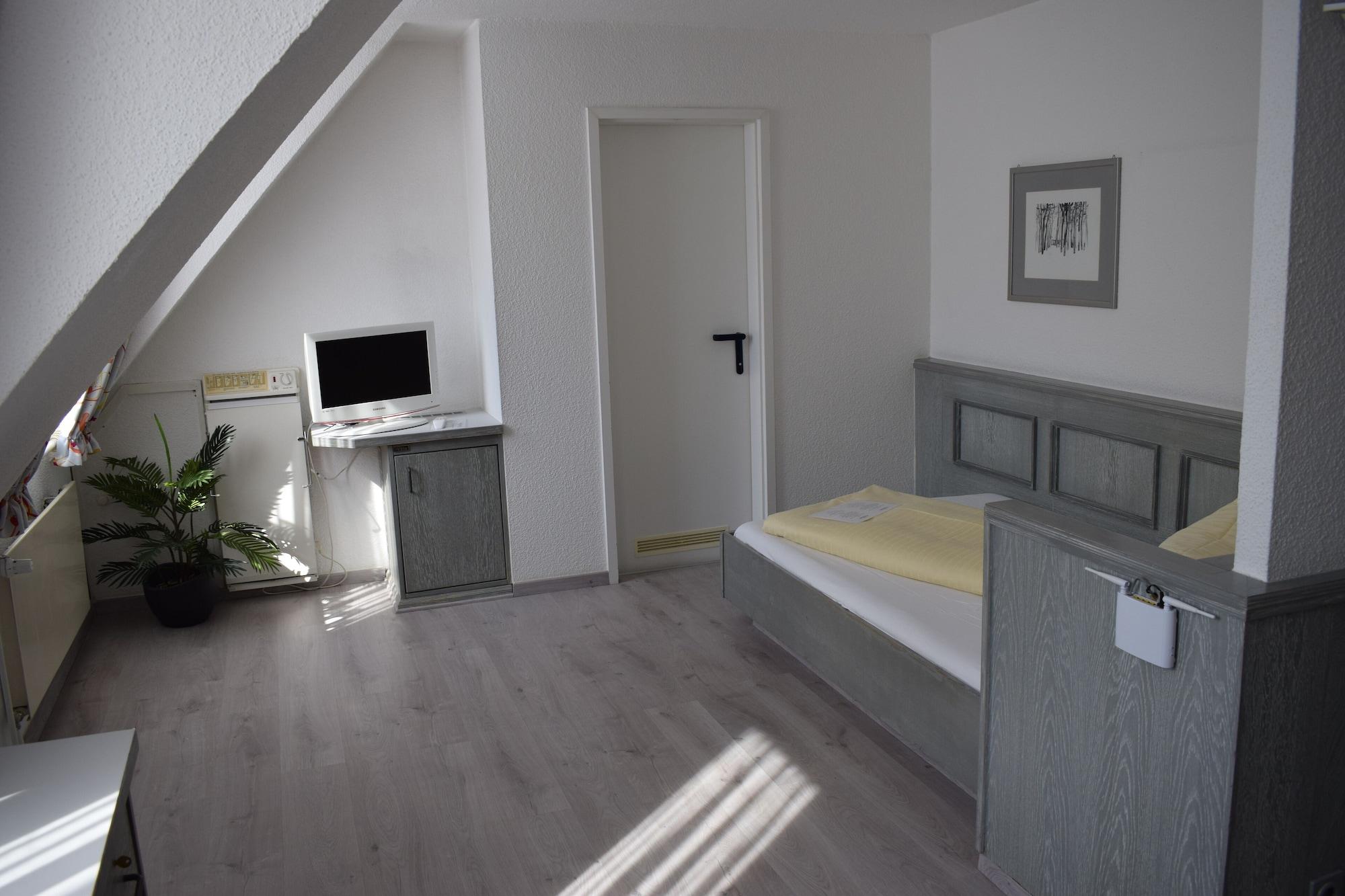 Avenue Hotel 3*