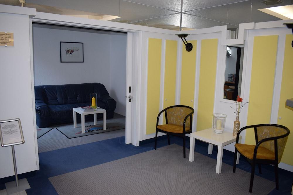 Hotel Avenue 3*