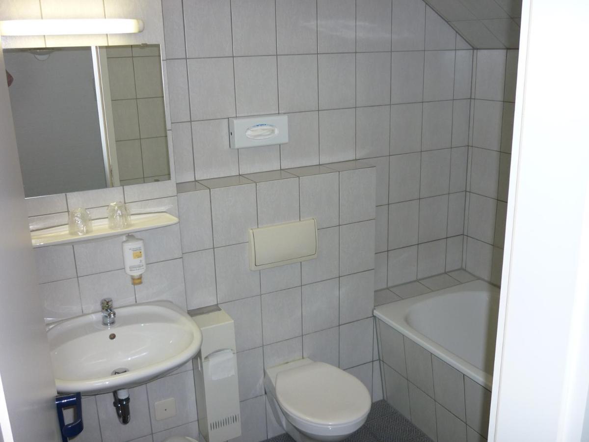 Avenue Hotel 3*