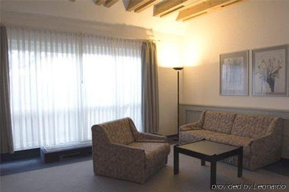 Avenue Hotel 3*